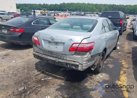 2007 Toyota Camry Le z USA, uszkodzony, nr VIN 4T1BE46K27U607705